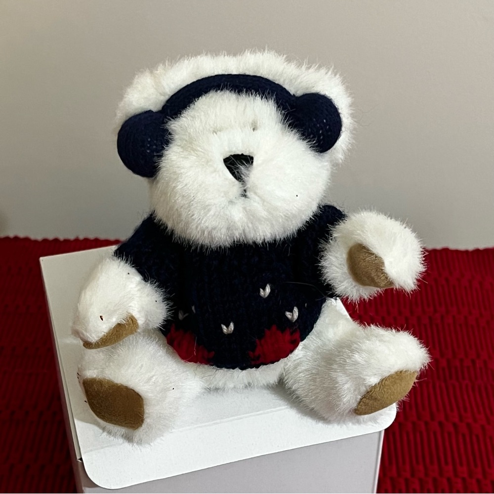 Hugfun bear w gift box - new, vintage